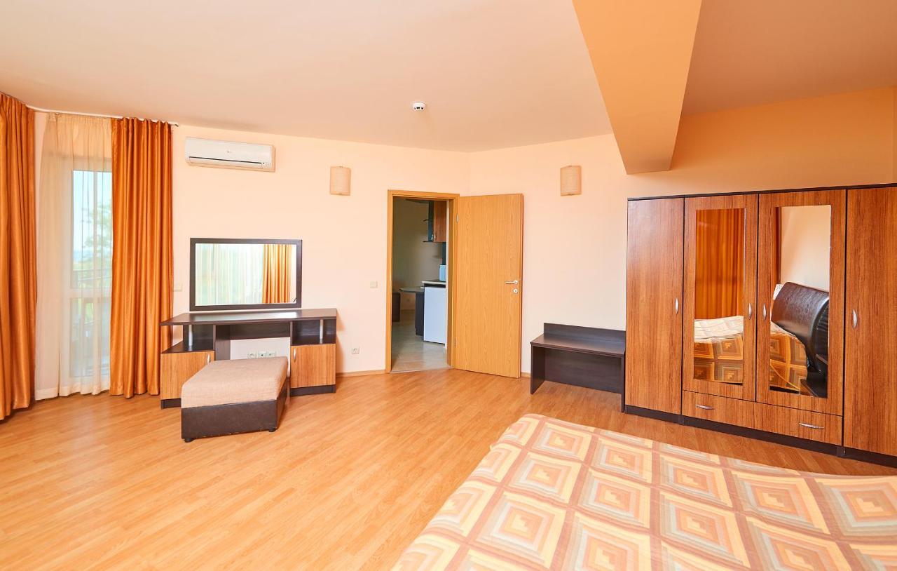Guest House California Pomorie Exteriér fotografie